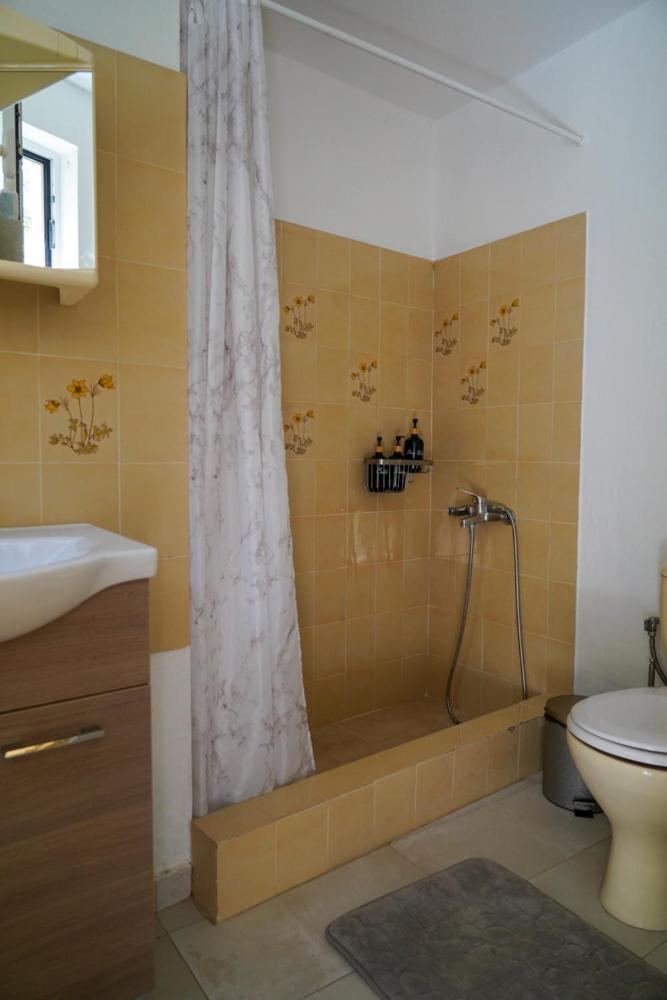 Cosy Guest House With Private Yard Saronida Dış mekan fotoğraf